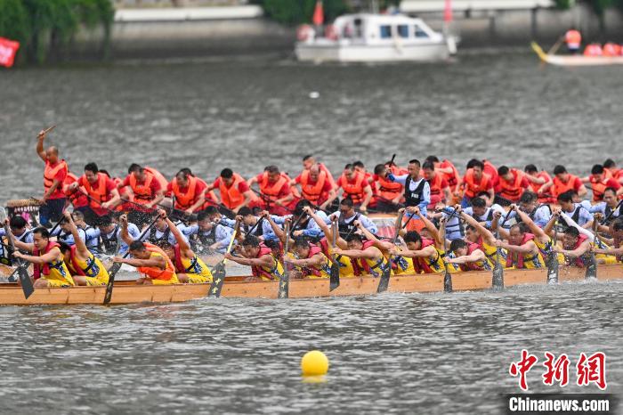 广东端午龙舟竞渡“房东争霸赛”出圈