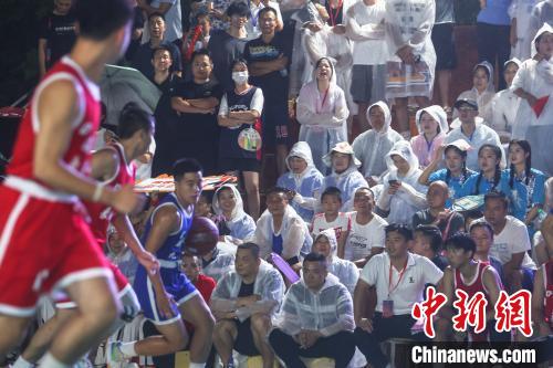 江西“村BA”在“共和国体育发祥地”瑞金开赛