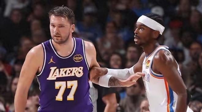 湖人对阵雷霆首节崩盘 三巨头效率骤降