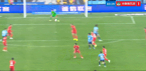 大连英博主场逆转河南队 获得联赛四连胜