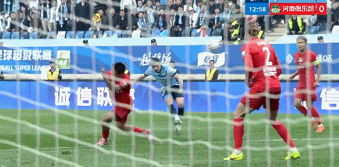 大连英博主场逆转河南队 获得联赛四连胜