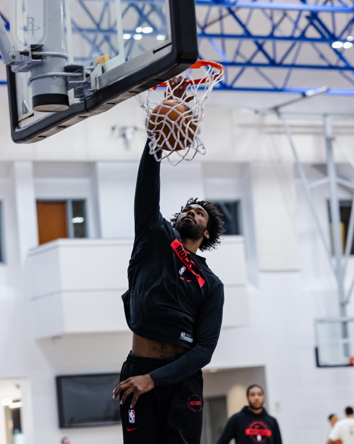 火箭客场训练备战湖人 球员状态火热引期待