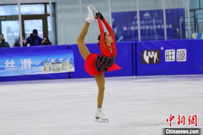 首届环阿尔泰山冬运会闭幕 冰雪旅游引雪友点赞