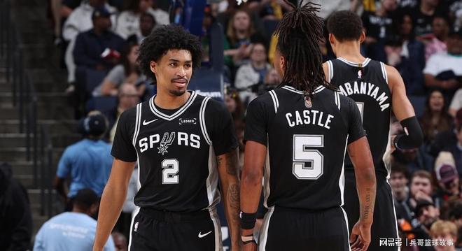 布克因评论裁判判罚遭罚款 技术犯规取消引争议